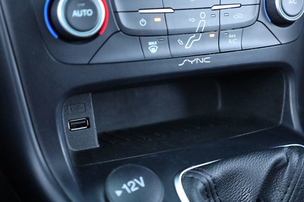 Used 2018 Ford Focus ST w/ Equipment Group 401A image 39