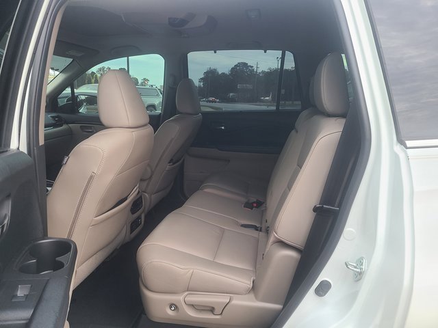 Used 2021 Honda Pilot Touring image 5