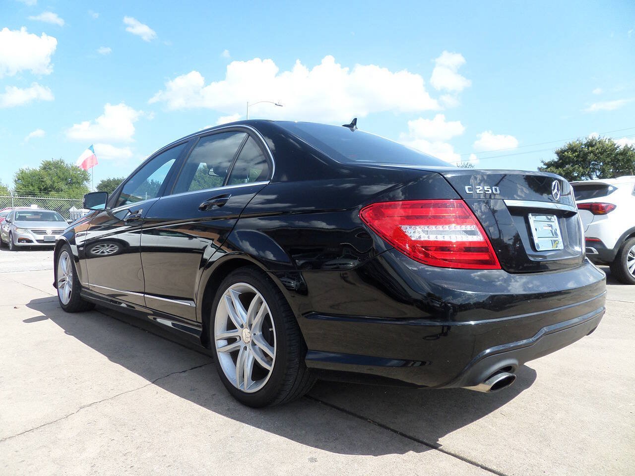 Used 2012 Mercedes-Benz C 250 Sedan image 3