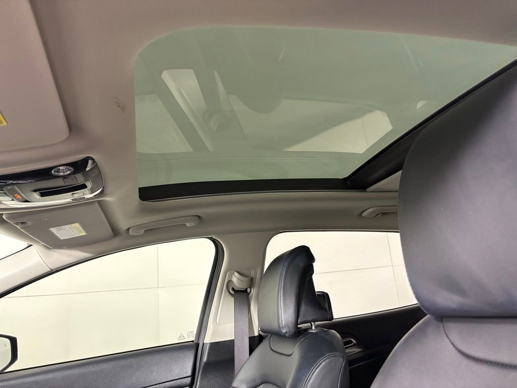 Used 2025 Kia Sportage SX Prestige image 35