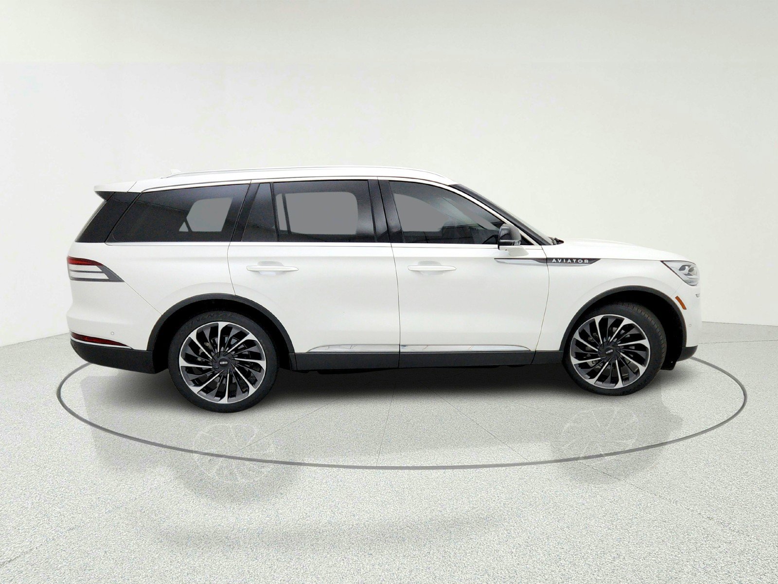 Used 2020 Lincoln Aviator Reserve w/ Equipment Group 202A AWD/4WD image 7