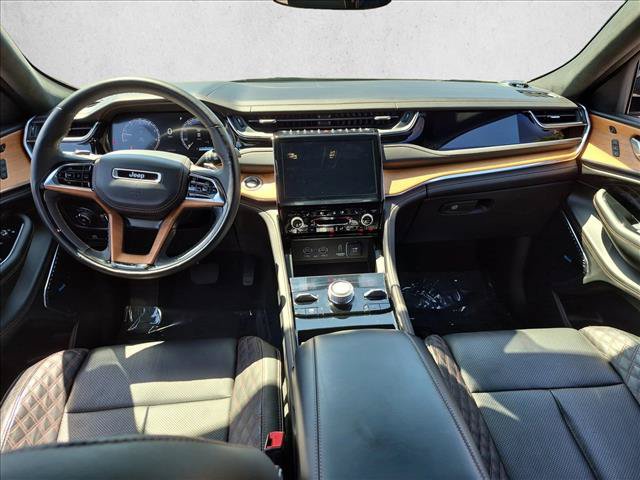 Used 2023 Jeep Grand Cherokee Summit AWD/4WD image 19
