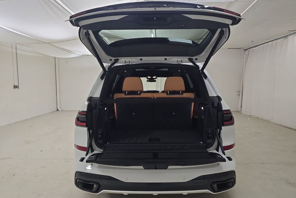Certified 2024 BMW X7 xDrive40i w/ Executive Package image 30