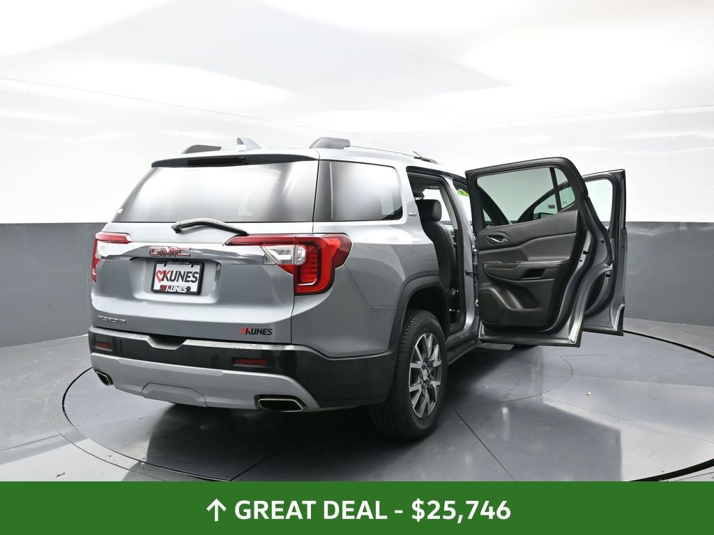 Used 2023 GMC Acadia SLT image 62