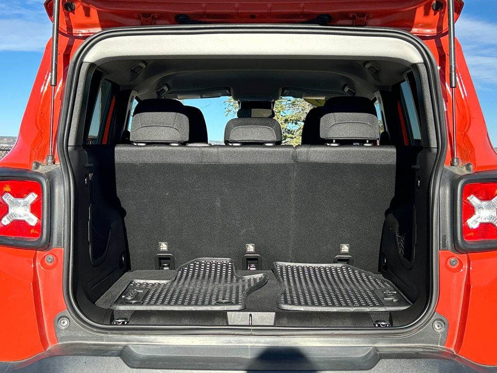 Used 2019 Jeep Renegade Trailhawk w/ Cold Weather Group II image 5