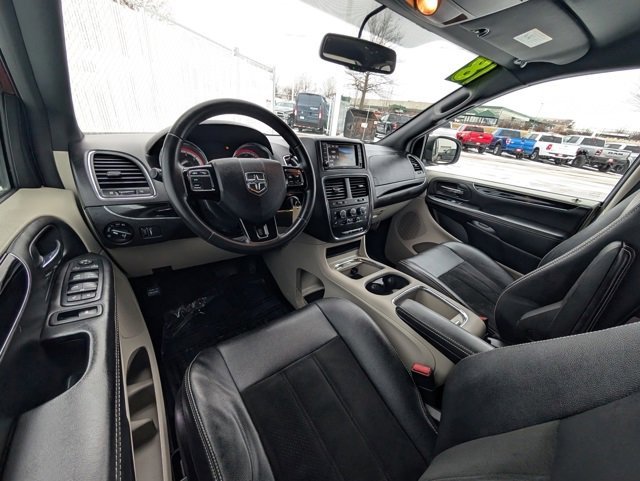 Used 2018 Dodge Grand Caravan SXT image 5