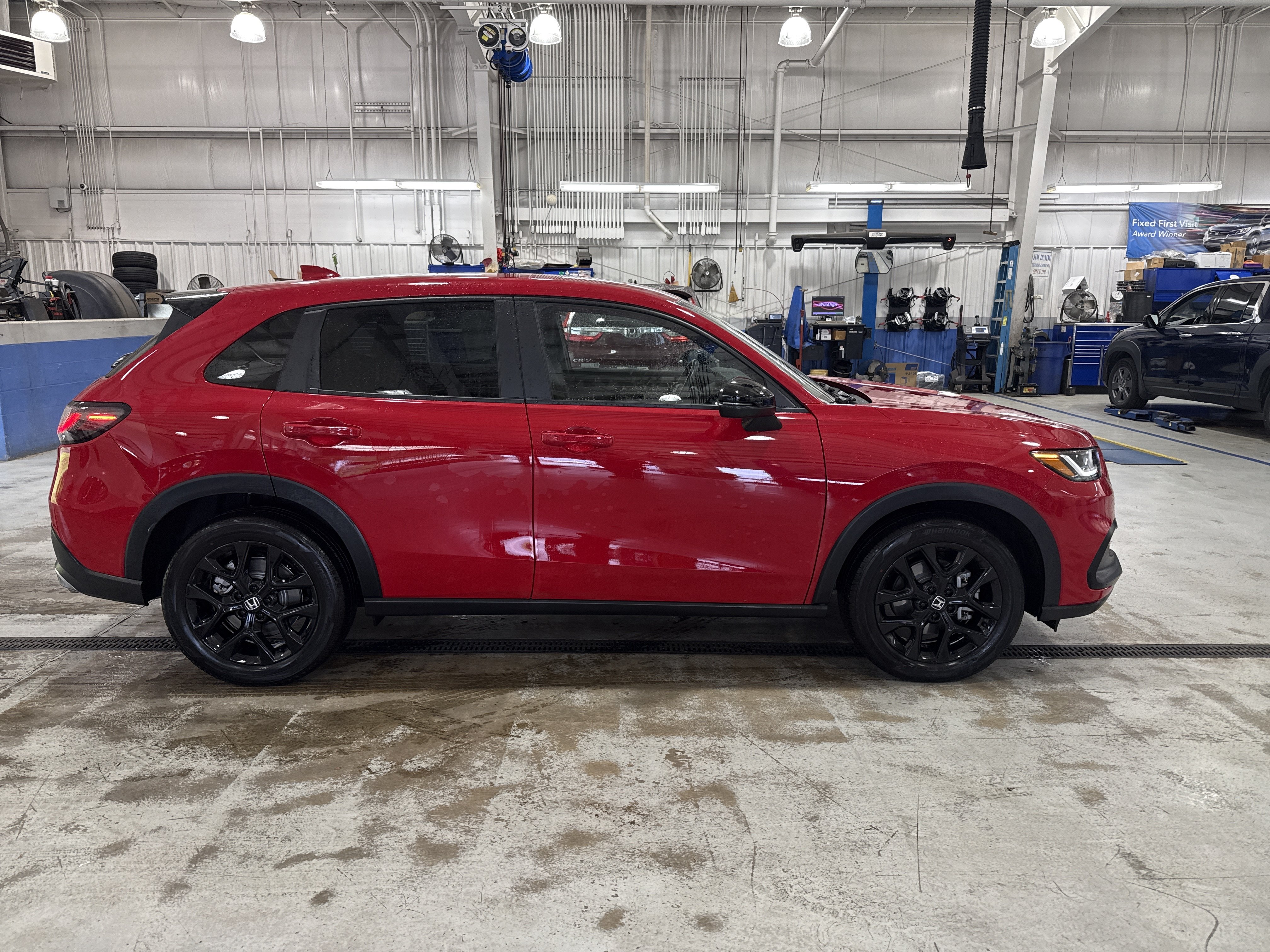 Used 2024 Honda HR-V Sport image 2