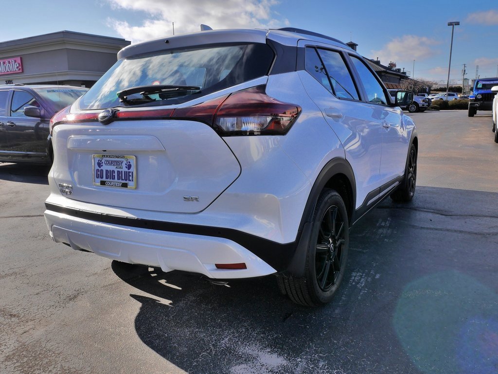 Used 2023 Nissan Kicks SR w/ SR Premium Package image 5