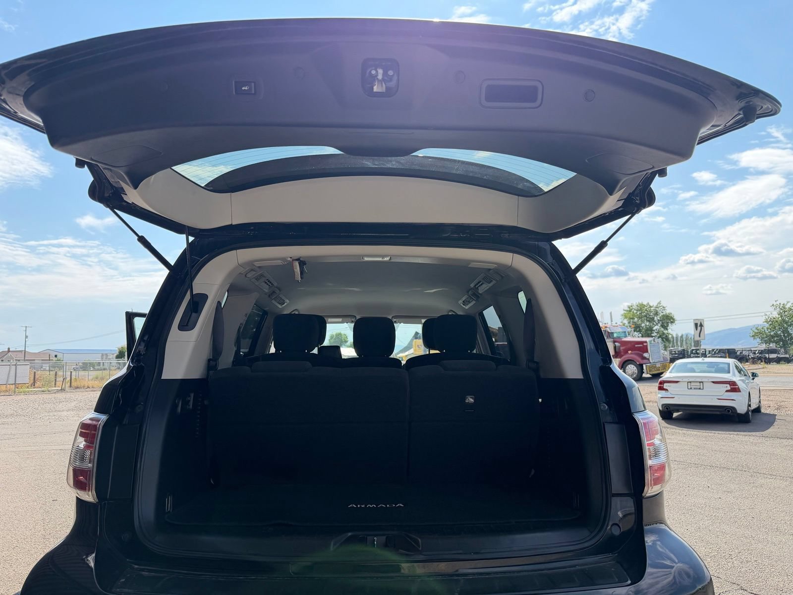 Used 2019 Nissan Armada SV w/ Driver Package AWD/4WD image 30