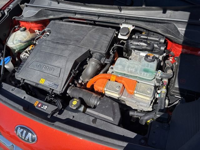 Used 2020 Kia Niro Touring image 29