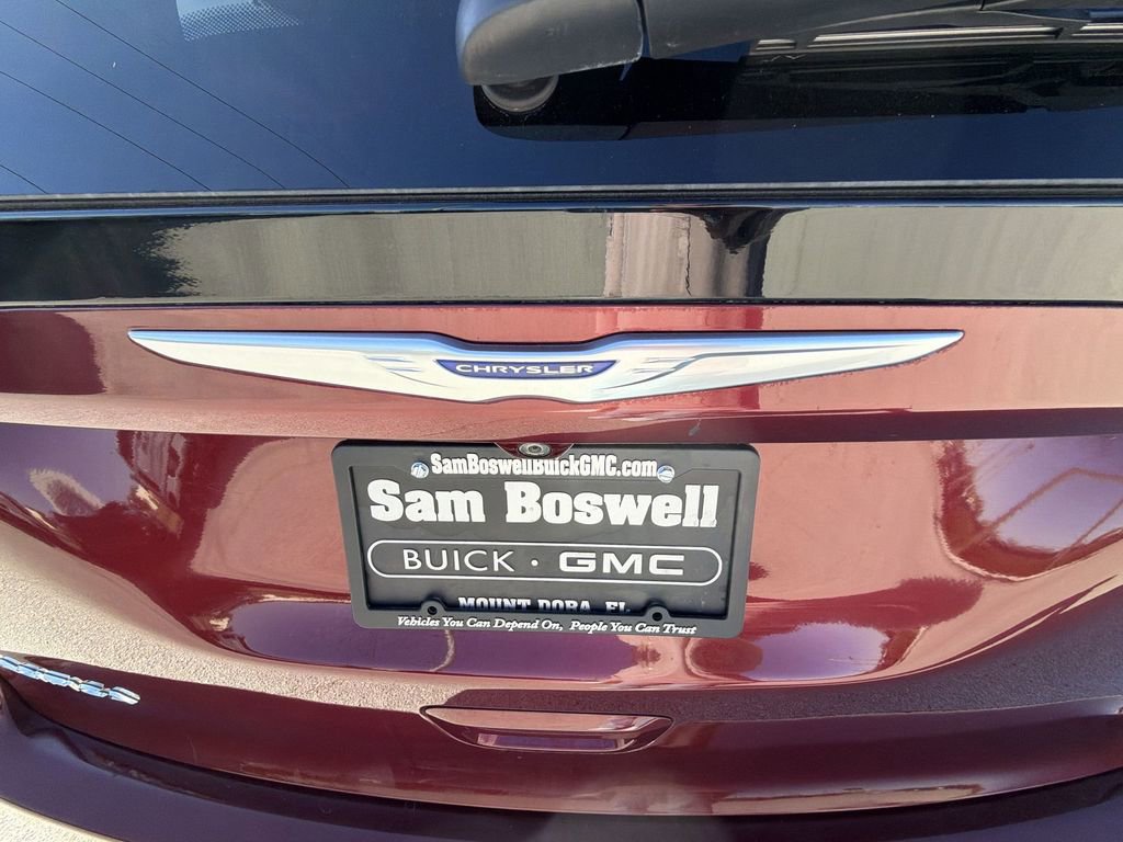 Used 2020 Chrysler Pacifica Touring-L image 34