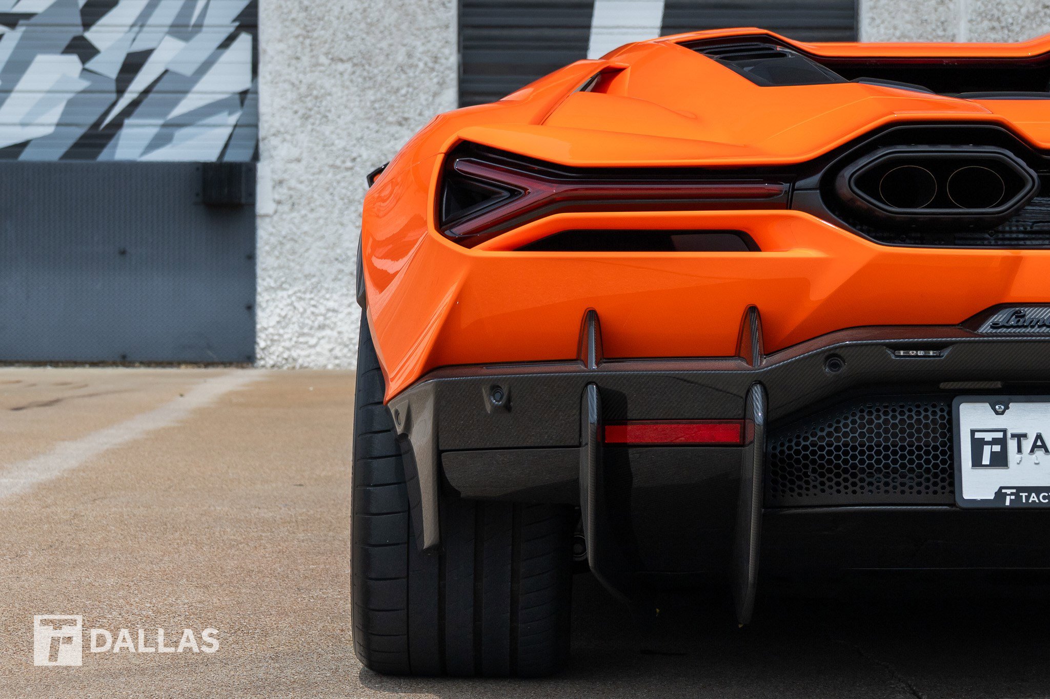 Used 2024 Lamborghini Revuelto AWD/4WD image 14