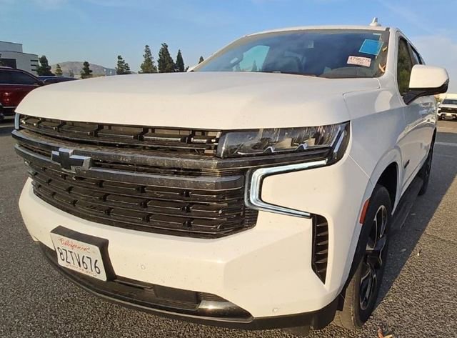 Used 2022 Chevrolet Tahoe RST w/ Luxury Package AWD/4WD image 3