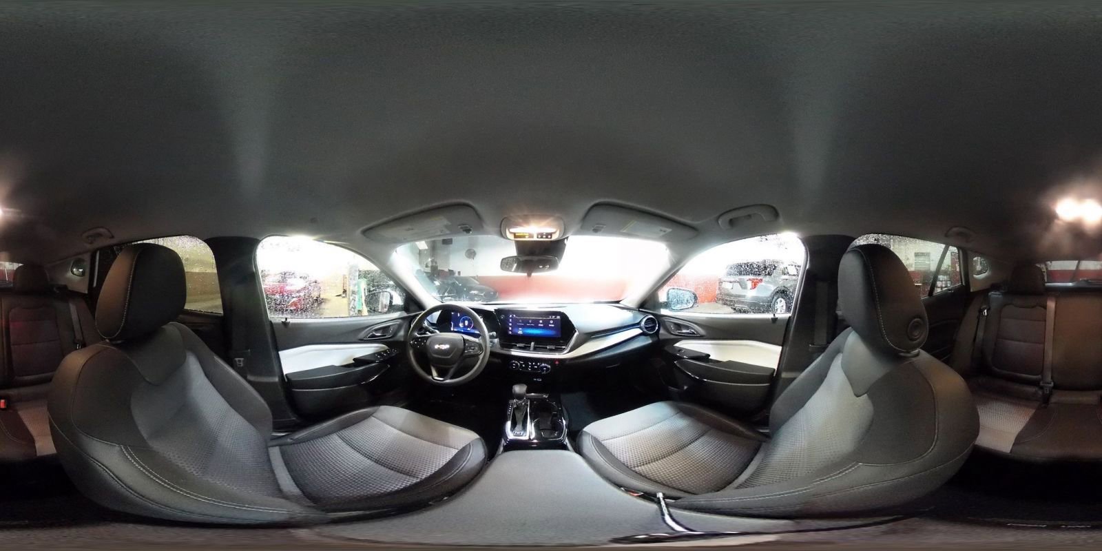 Used 2025 Chevrolet Trax LT image 42