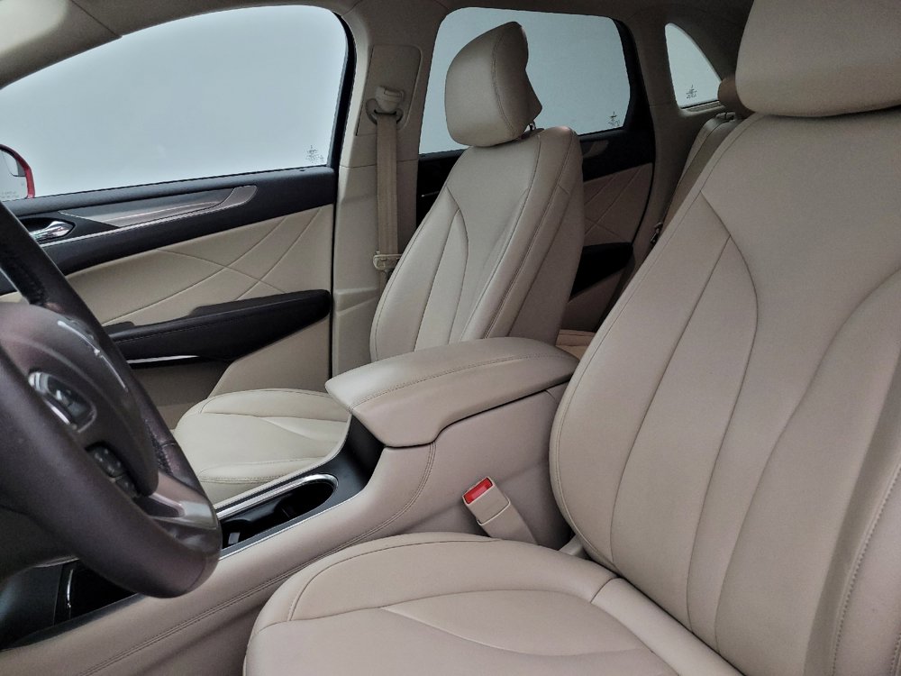 Used 2019 Lincoln MKC Premiere image 17