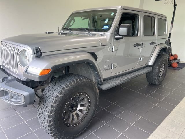 Used 2018 Jeep Wrangler Unlimited Sahara AWD/4WD image 2