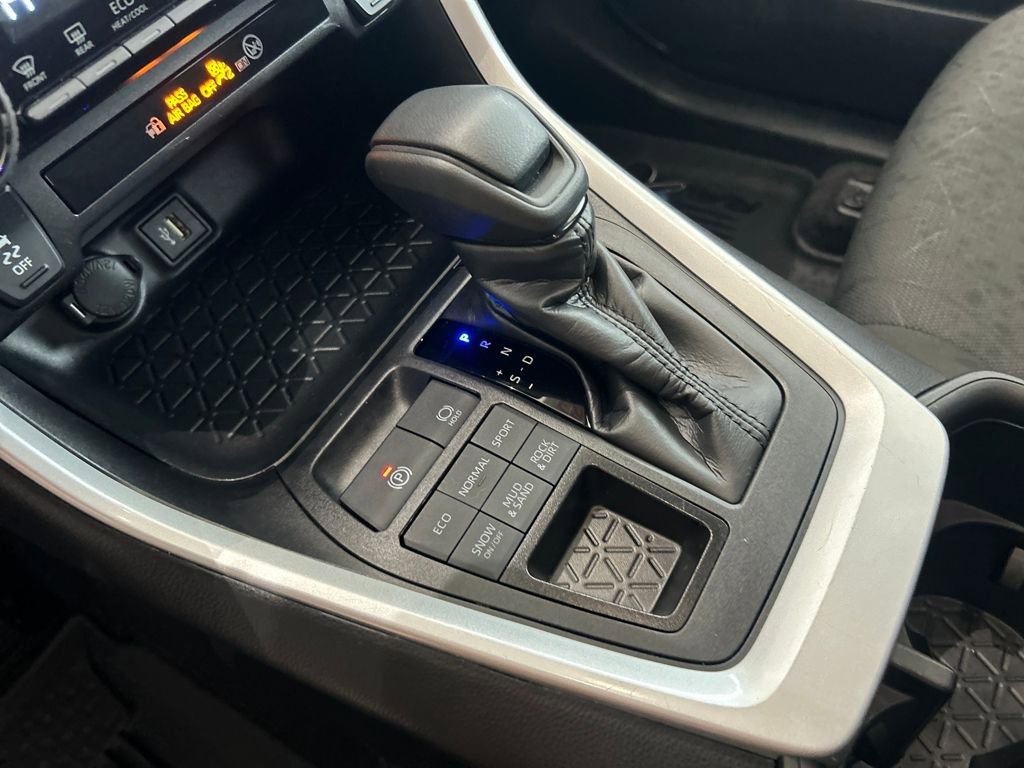 Certified 2025 Toyota RAV4 XLE AWD/4WD image 22