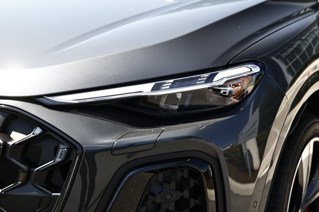 New 2026 Audi SQ5 Premium Plus AWD/4WD image 12
