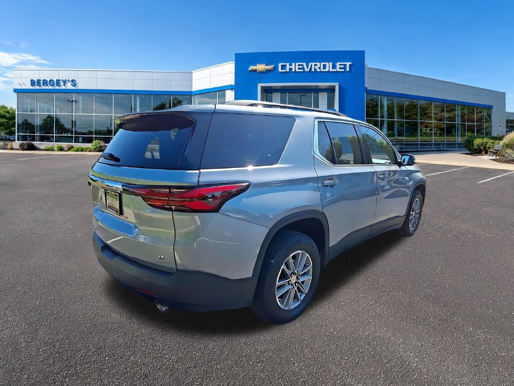 Used 2023 Chevrolet Traverse LT w/ LPO, Floor Liner Package AWD/4WD image 5