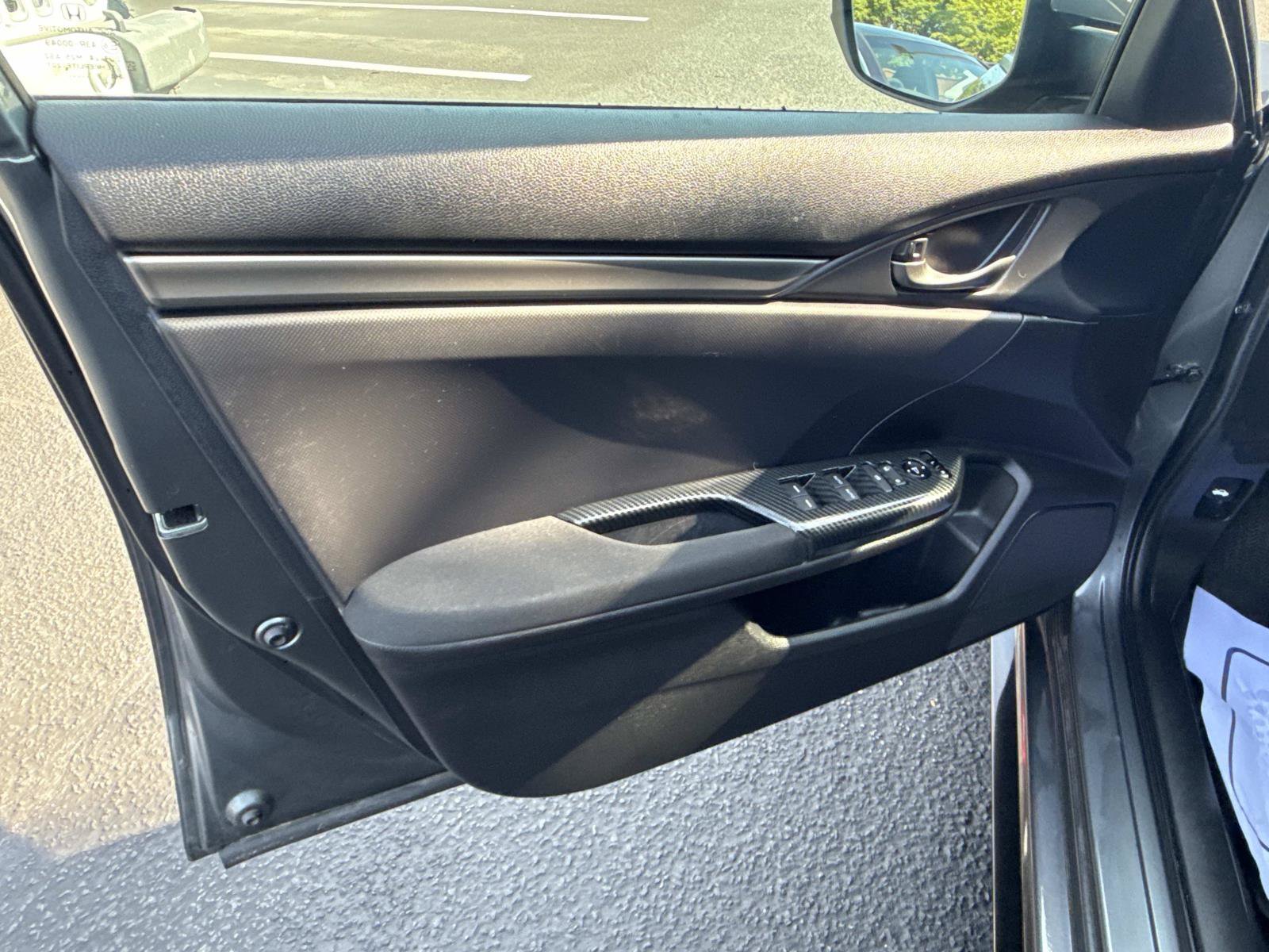 Used 2019 Honda Civic Sport image 17