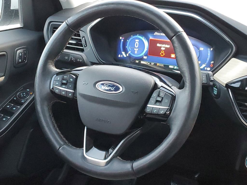 Used 2022 Ford Escape Titanium w/ Titanium Premium Package image 36