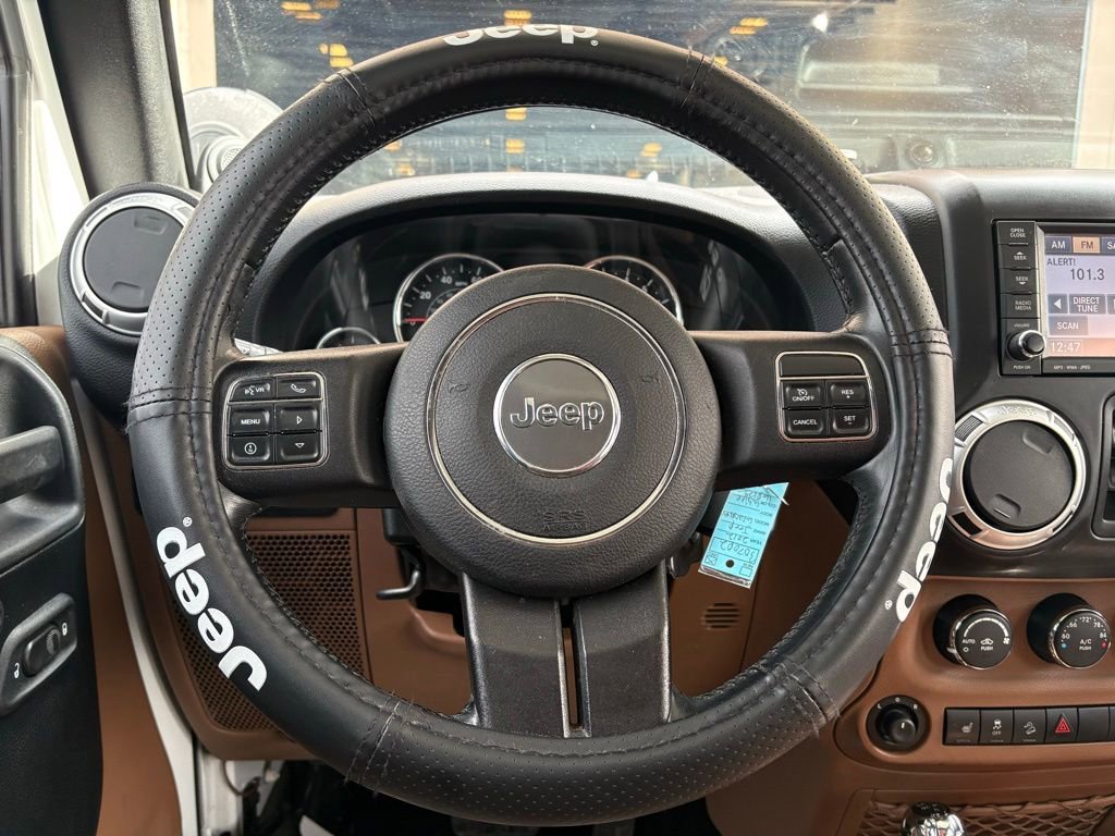 Used 2012 Jeep Wrangler Unlimited Rubicon w/ Connectivity Group image 23