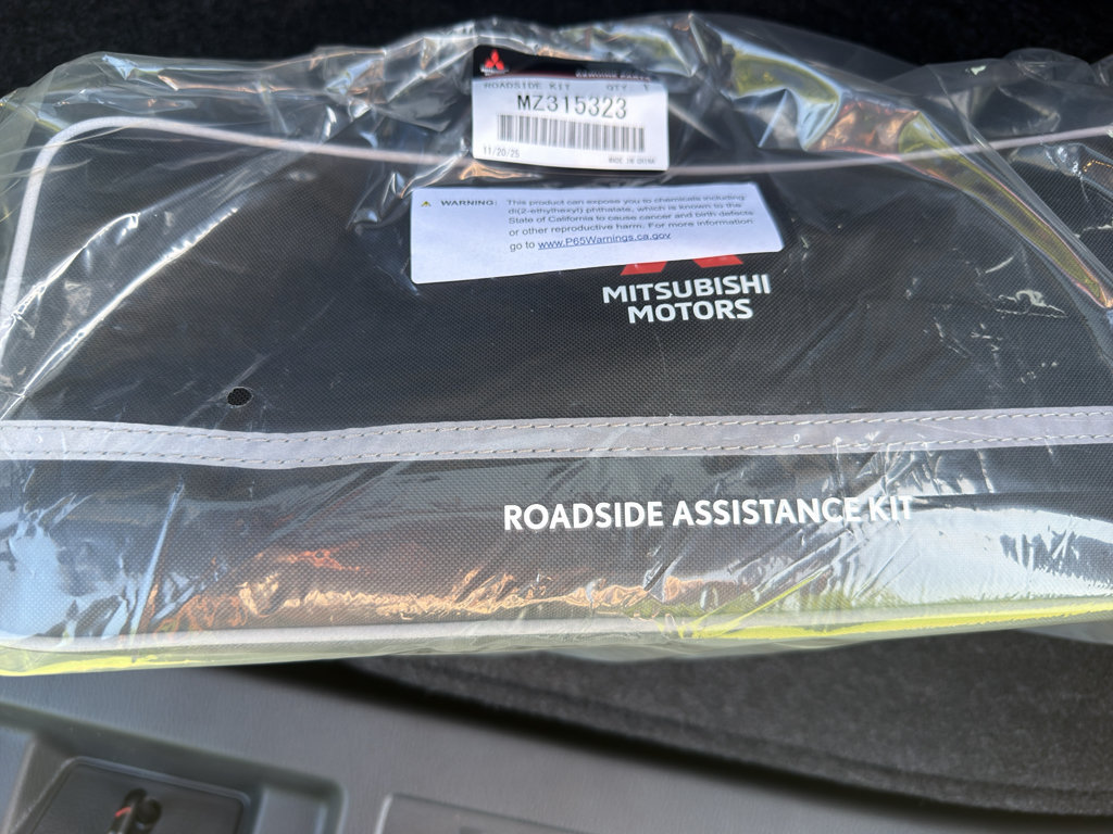 New 2026 Mitsubishi Outlander SEL FWD image 8