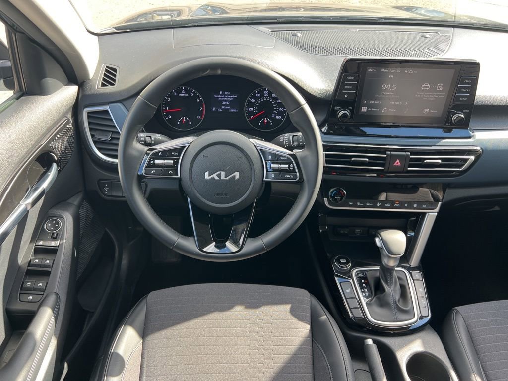 Certified 2023 Kia Seltos S image 21