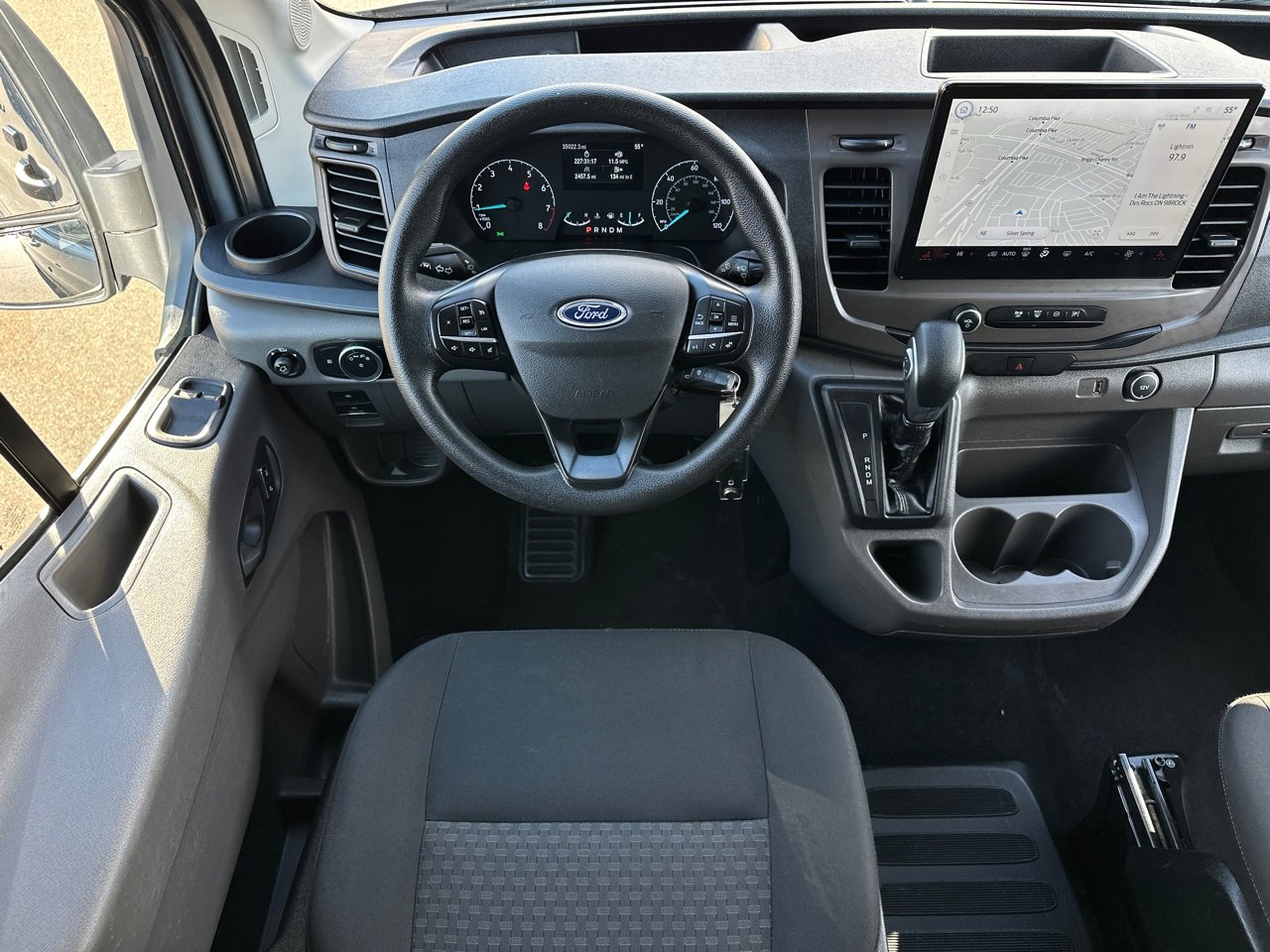 Used 2022 Ford Transit 350 XLT image 25