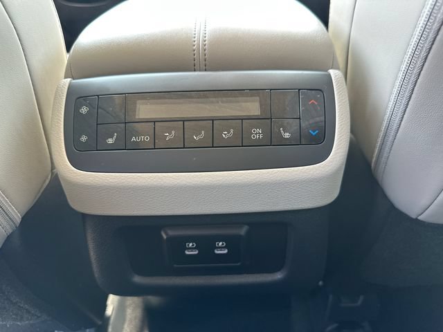 Used 2026 Nissan Pathfinder SL w/ SL Premium Package AWD/4WD image 19