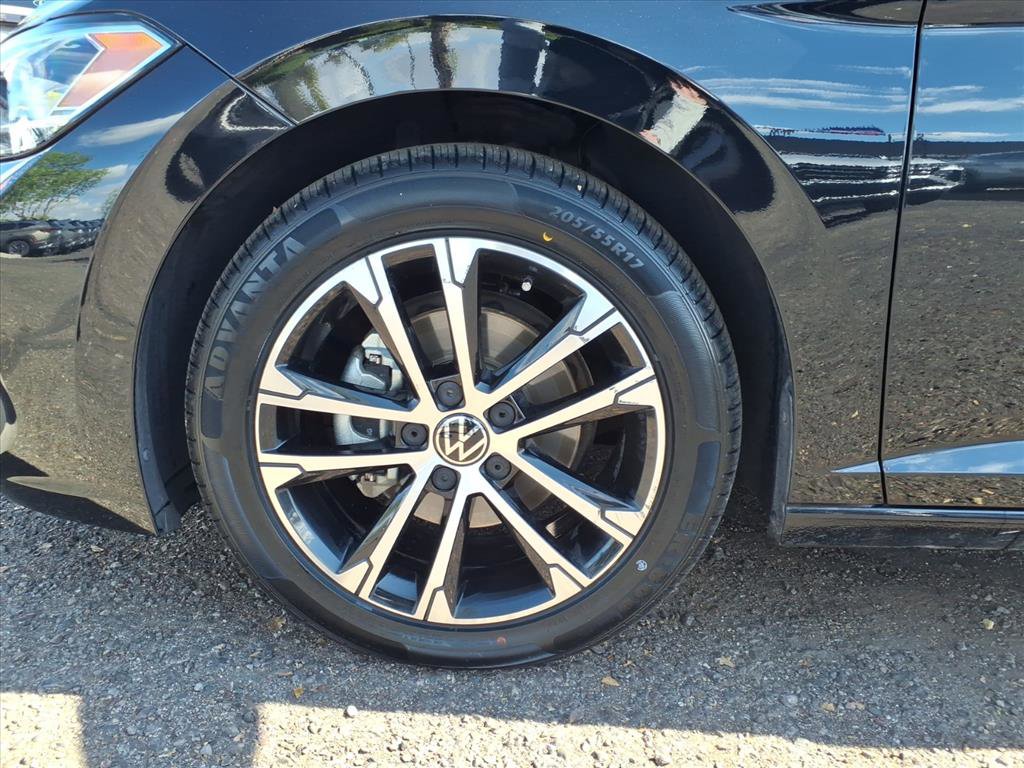 Used 2022 Volkswagen Jetta Sport image 9
