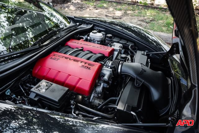 Used 2013 Chevrolet Corvette 427 w/ 1SB Preferred Equipment Group RWD image 25