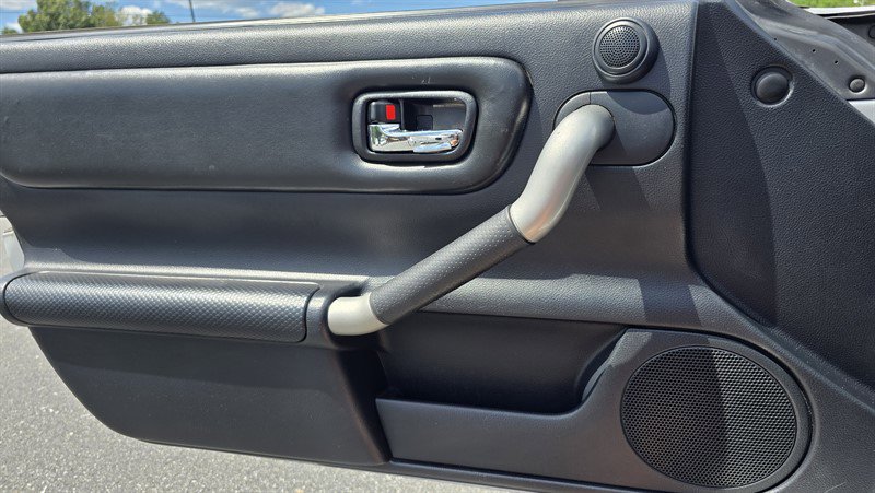 Used 2001 Toyota MR2 image 36