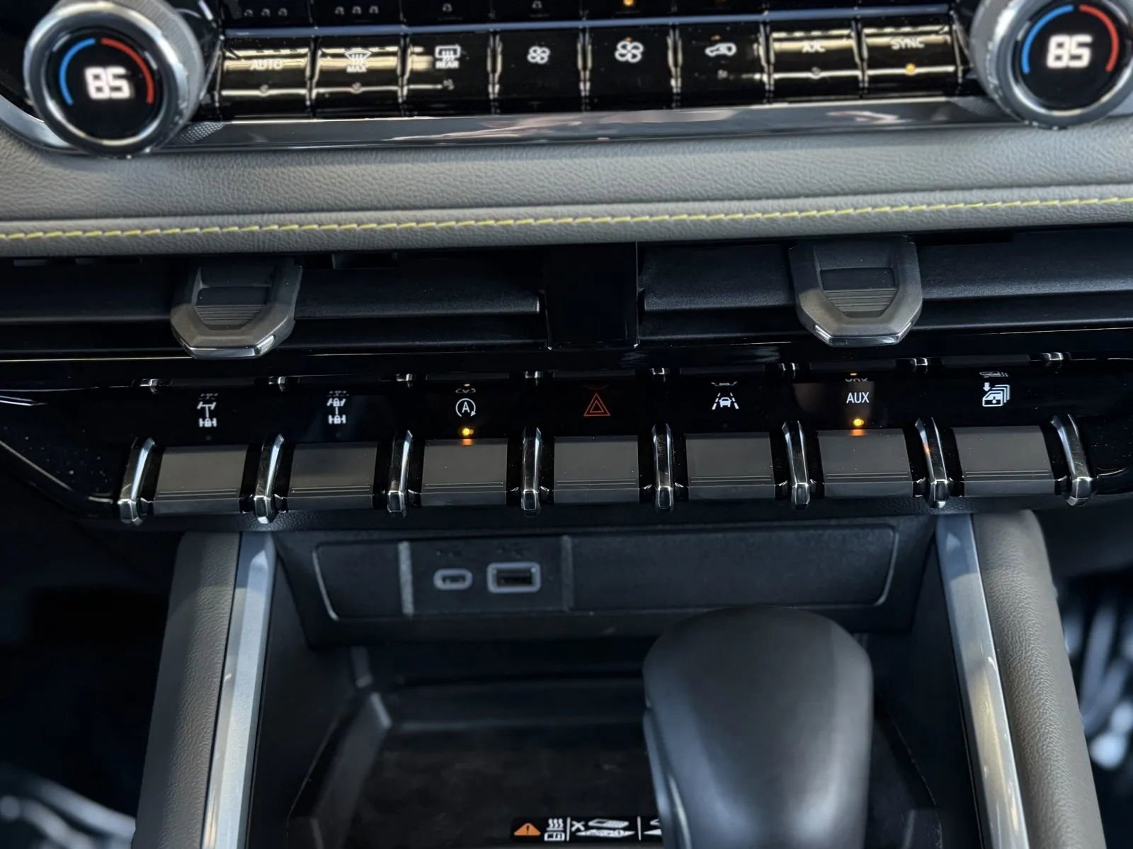 Used 2025 Chevrolet Colorado ZR2 w/ Technology Package image 34