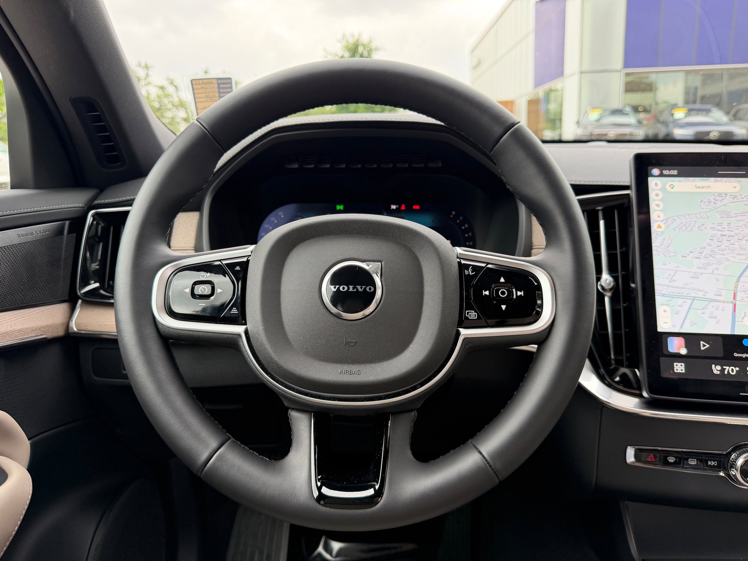 Used 2026 Volvo XC90 B6 Plus w/ Protection Package Premier AWD/4WD image 15