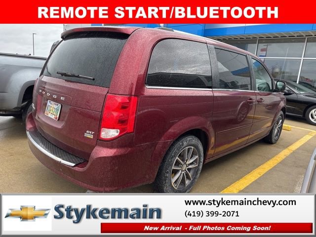 Used 2017 Dodge Grand Caravan SXT image 12