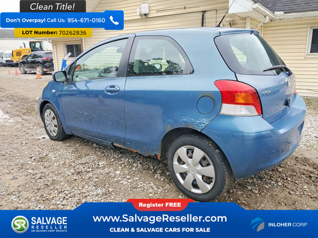 Used 2010 Toyota Yaris 2-Door Hatchback FWD image 3