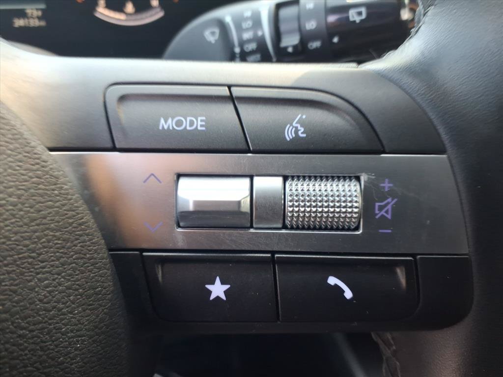 Used 2025 Hyundai Kona SEL AWD/4WD image 21