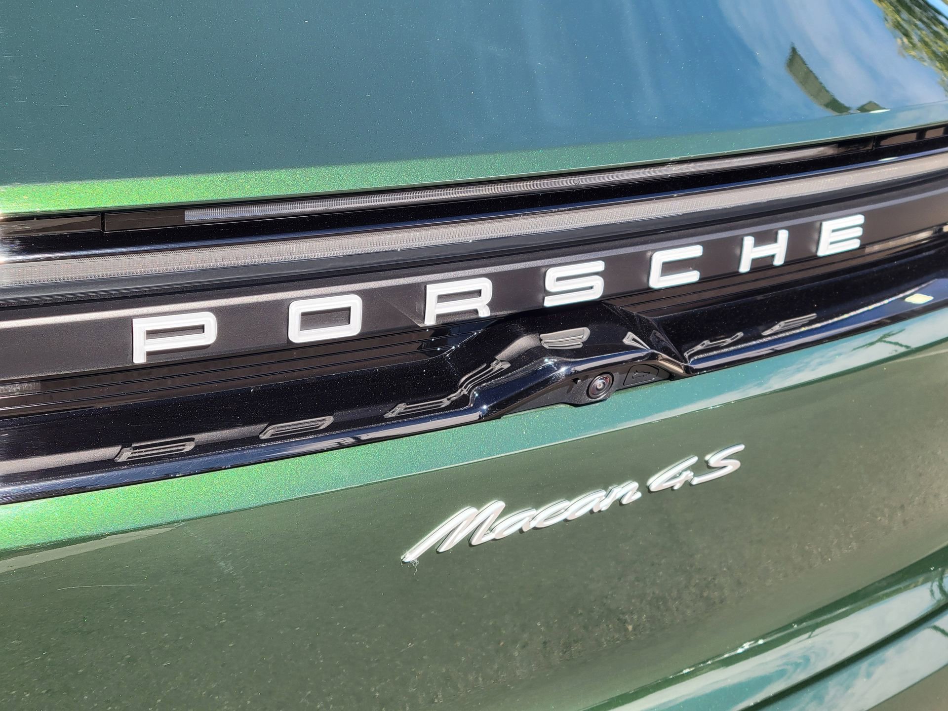 Used 2025 Porsche Macan 4S Electric image 33