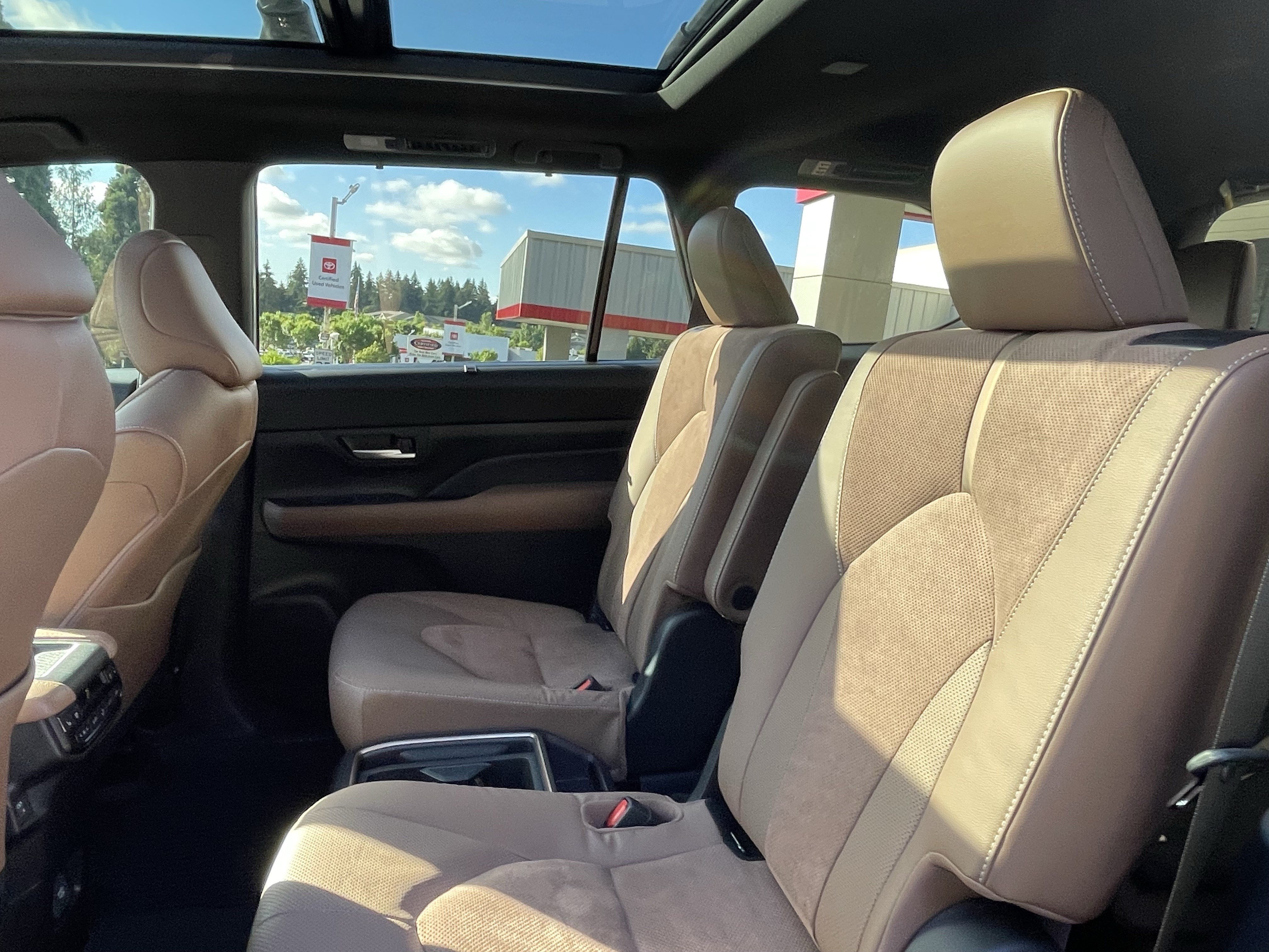 Certified 2025 Toyota Grand Highlander AWD Hybrid image 13