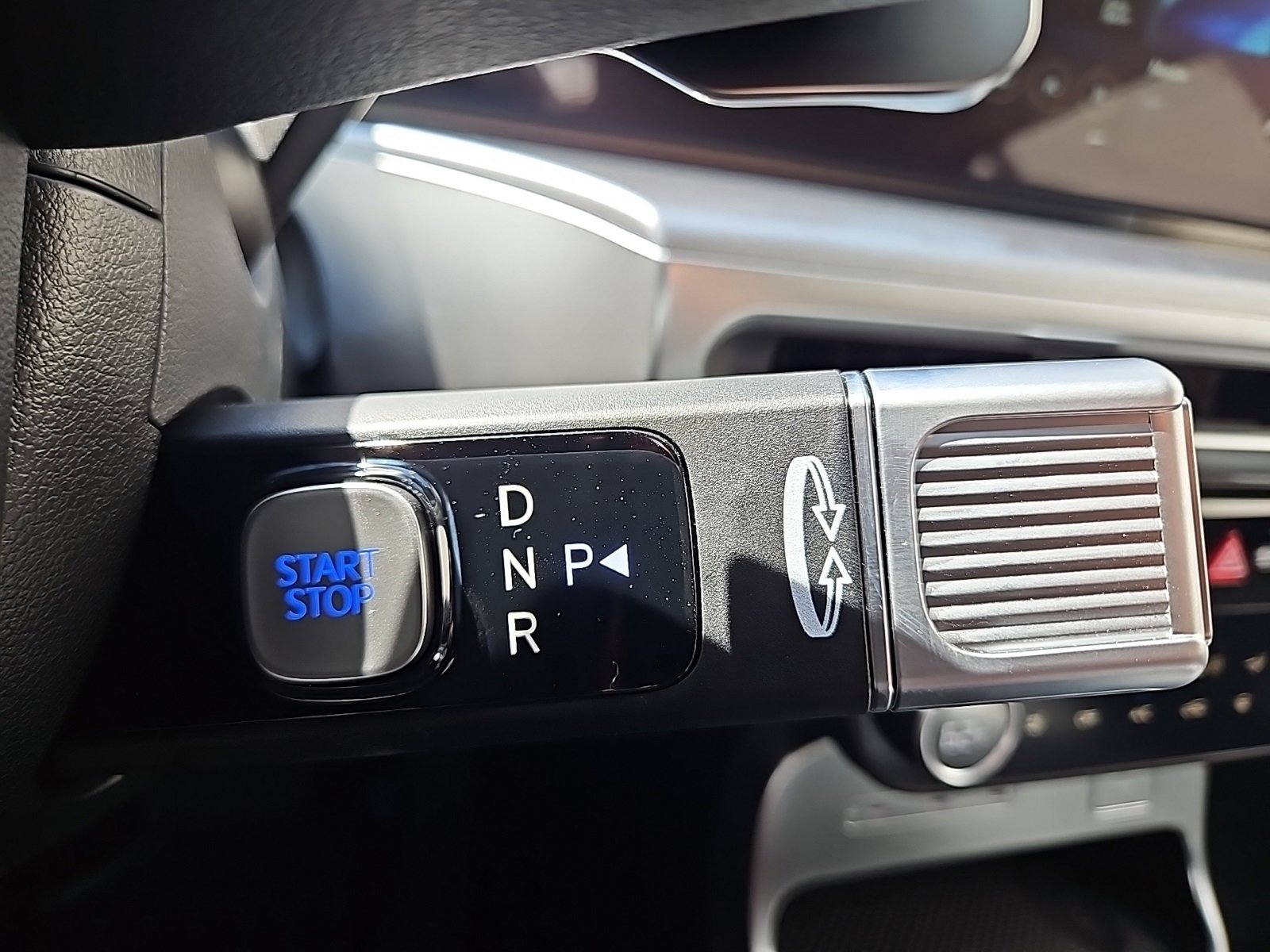 New 2026 Hyundai Ioniq 9 SEL image 15