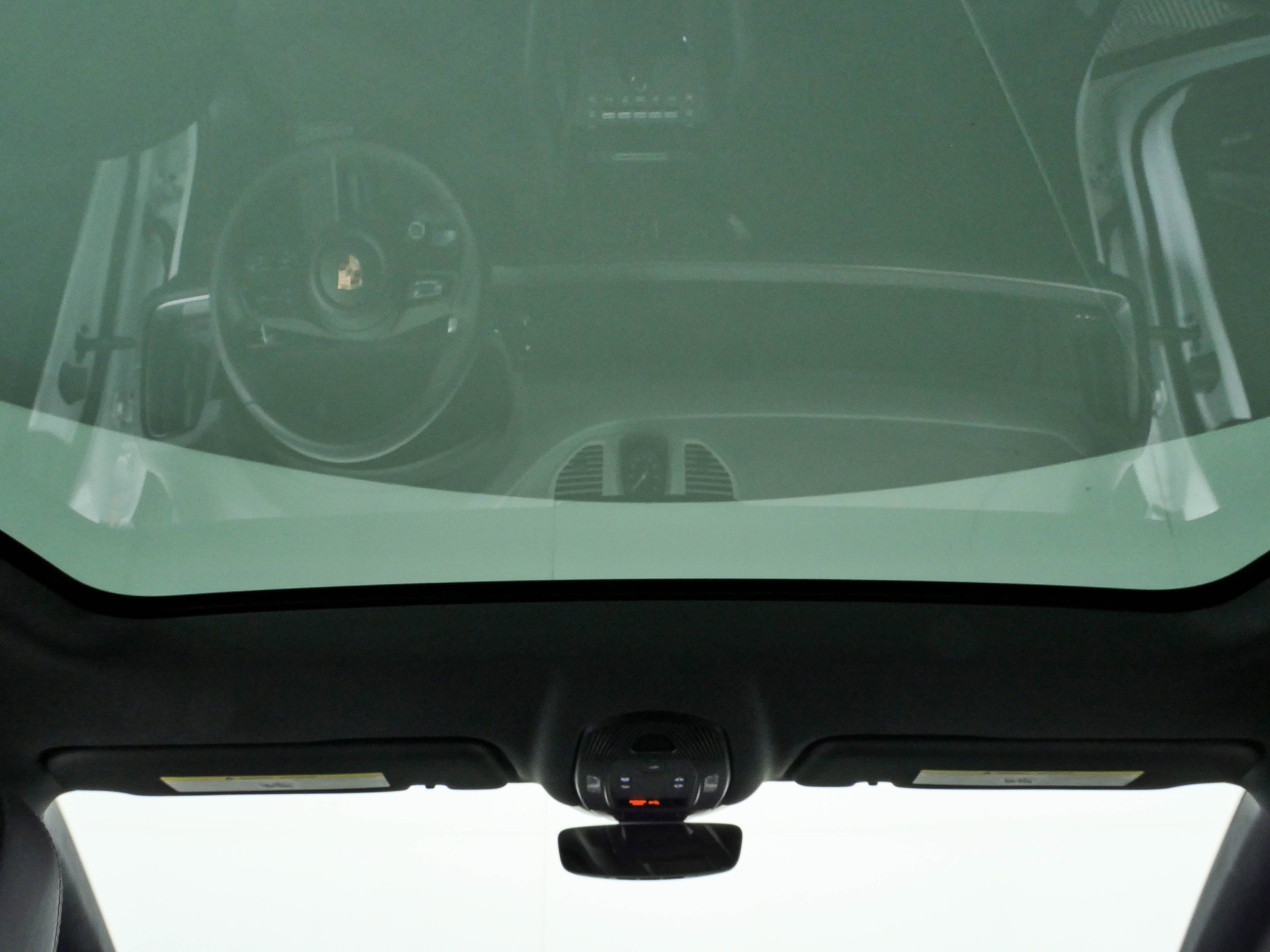 Certified 2025 Porsche Cayenne Coupe AWD/4WD image 21