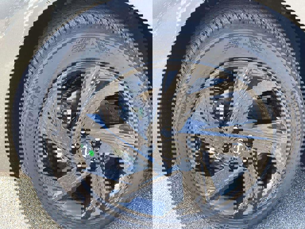 New 2026 Hyundai Elantra Sport image 23