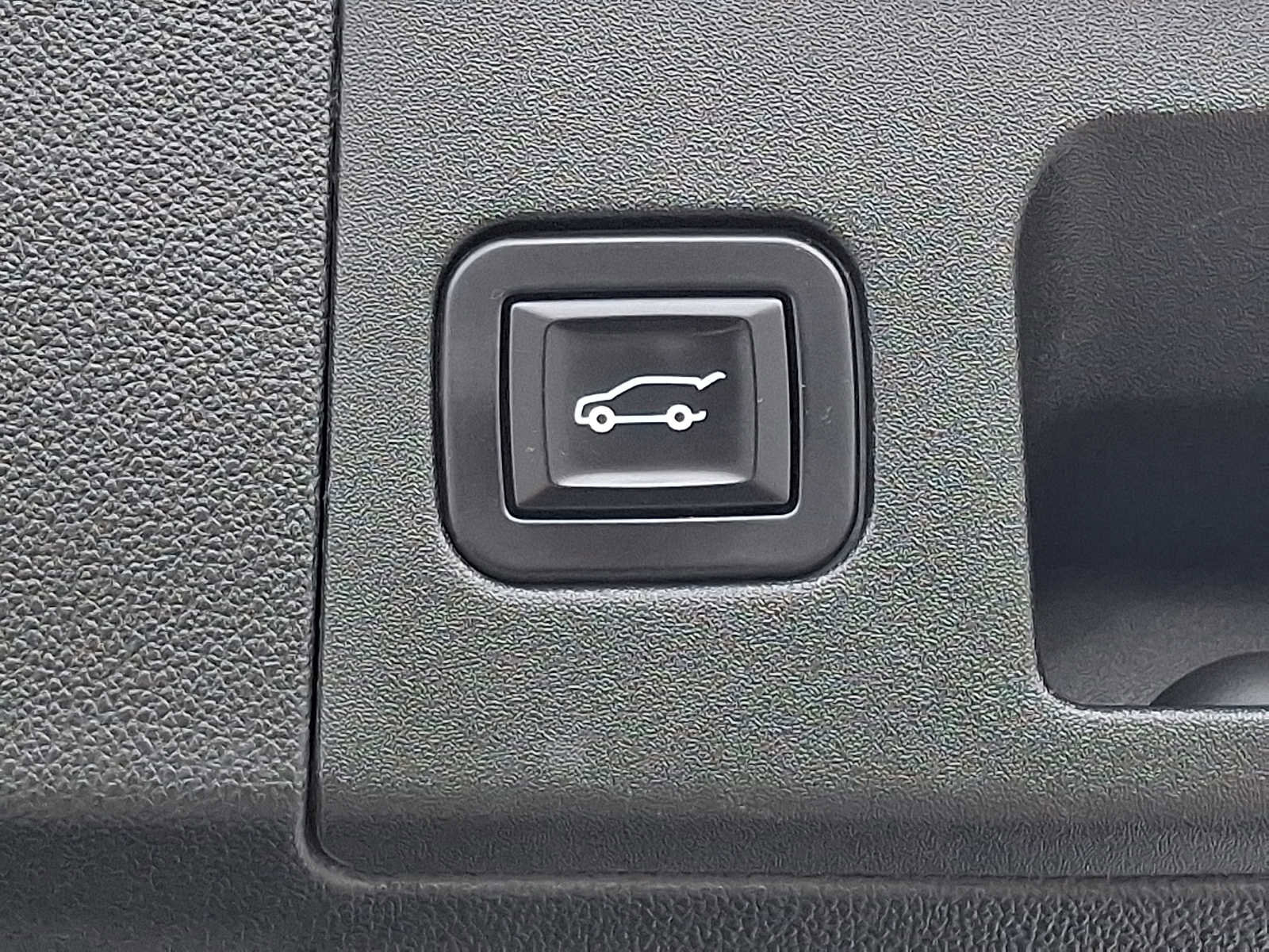 Used 2017 Cadillac XT5 FWD image 29