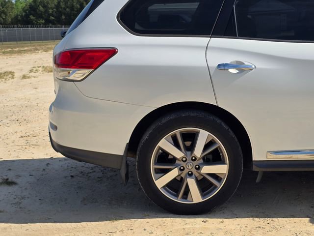 Used 2014 Nissan Pathfinder Platinum w/ Platinum Premium Package FWD image 9