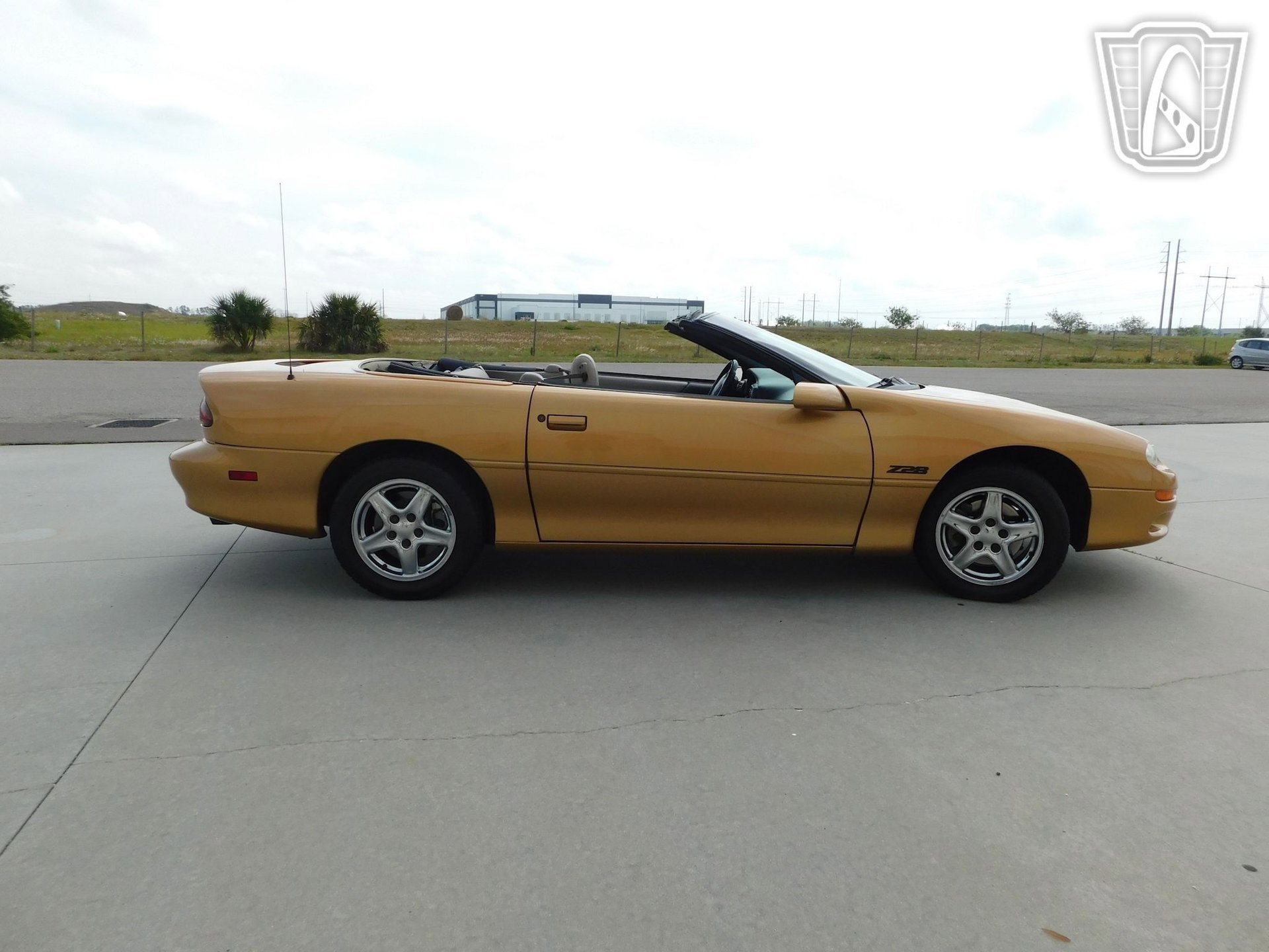 Used 1998 Chevrolet Camaro Z28 RWD image 3