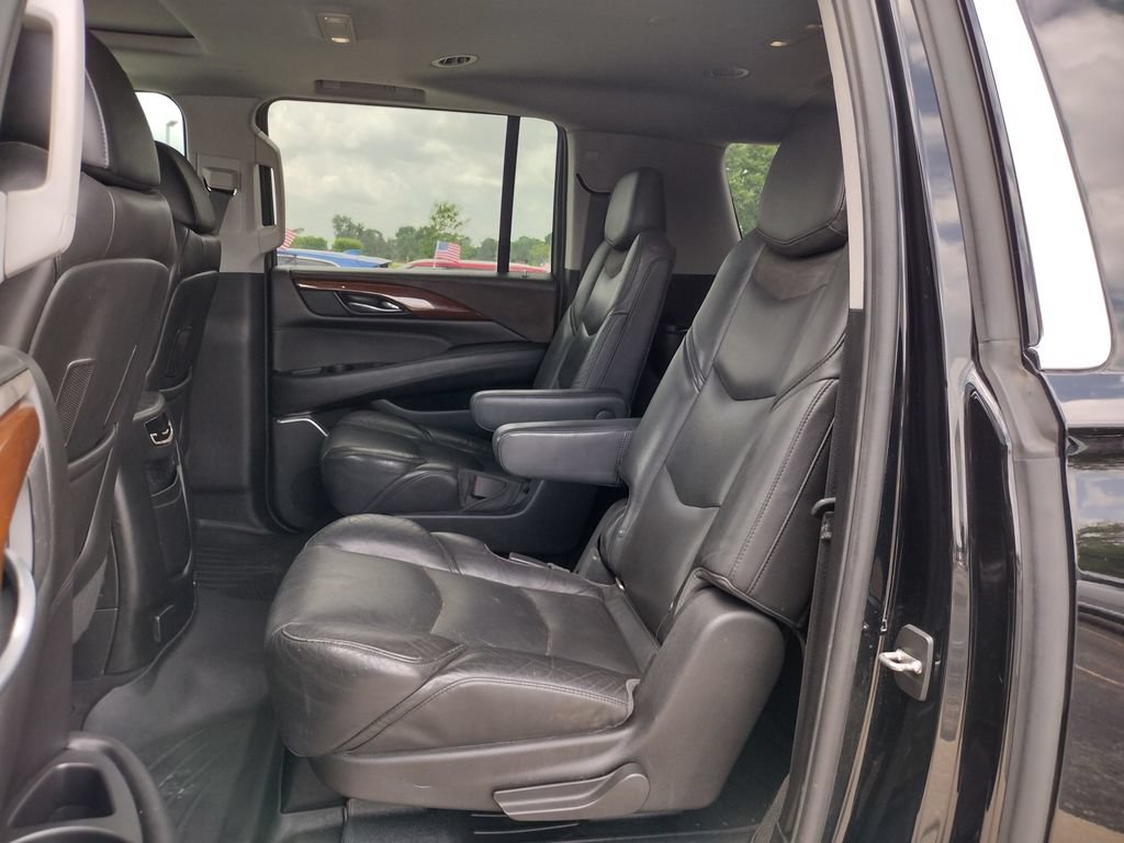 Used 2019 Cadillac Escalade ESV Luxury AWD/4WD image 9