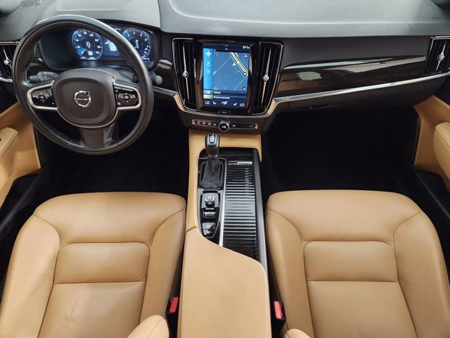 Used 2018 Volvo S90 T5 Momentum w/ Convenience Package FWD image 4