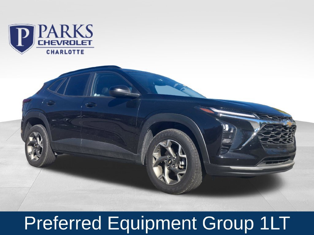 Used 2025 Chevrolet Trax LT w/ LT Convenience Package FWD image 1