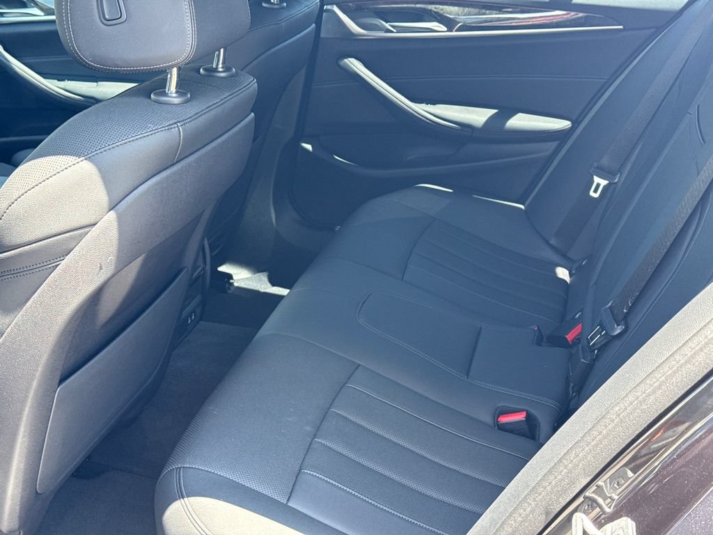 Used 2022 BMW 530i w/ Convenience Package RWD image 21